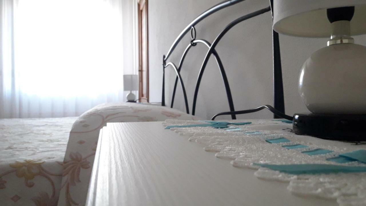 Domuspes Apartment Sedilo Екстериор снимка