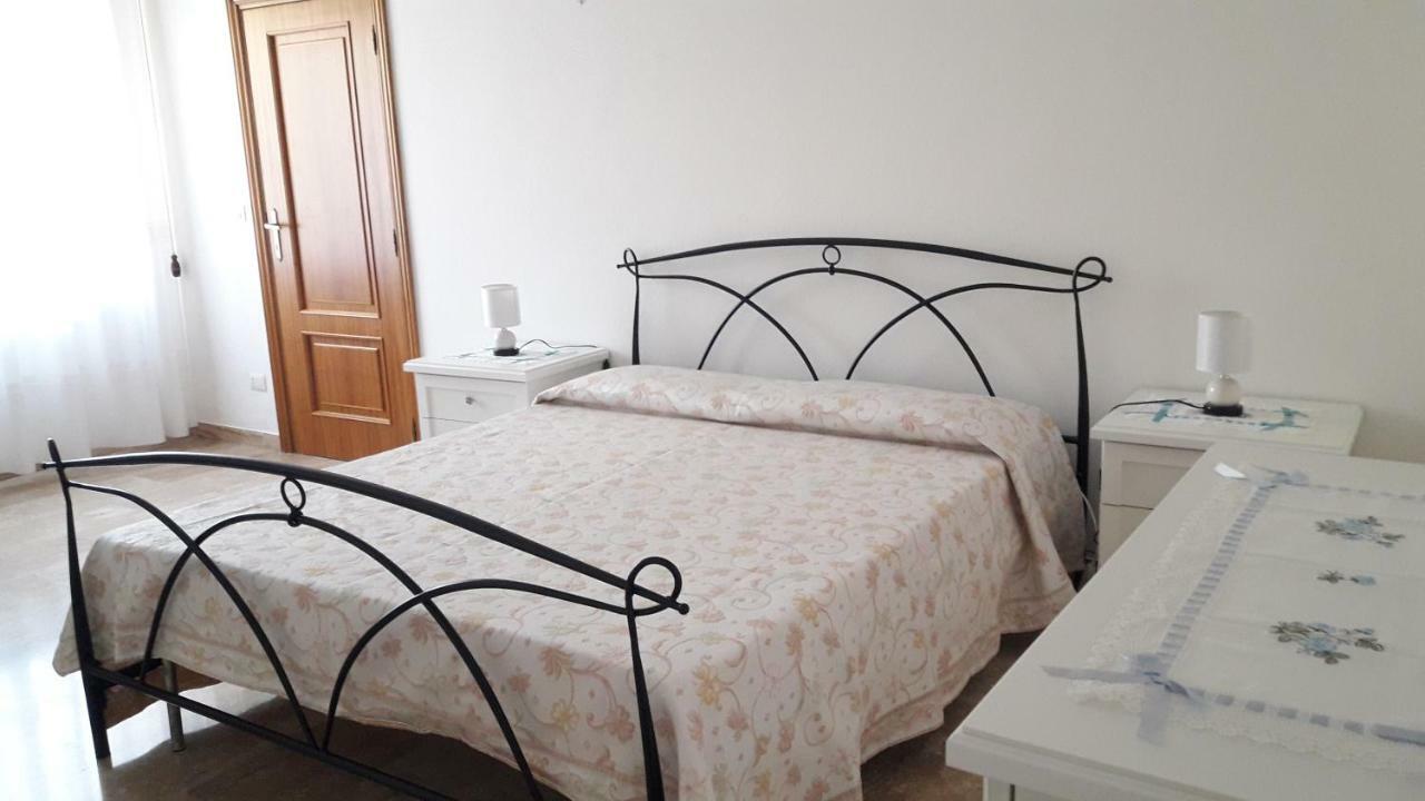 Domuspes Apartment Sedilo Екстериор снимка